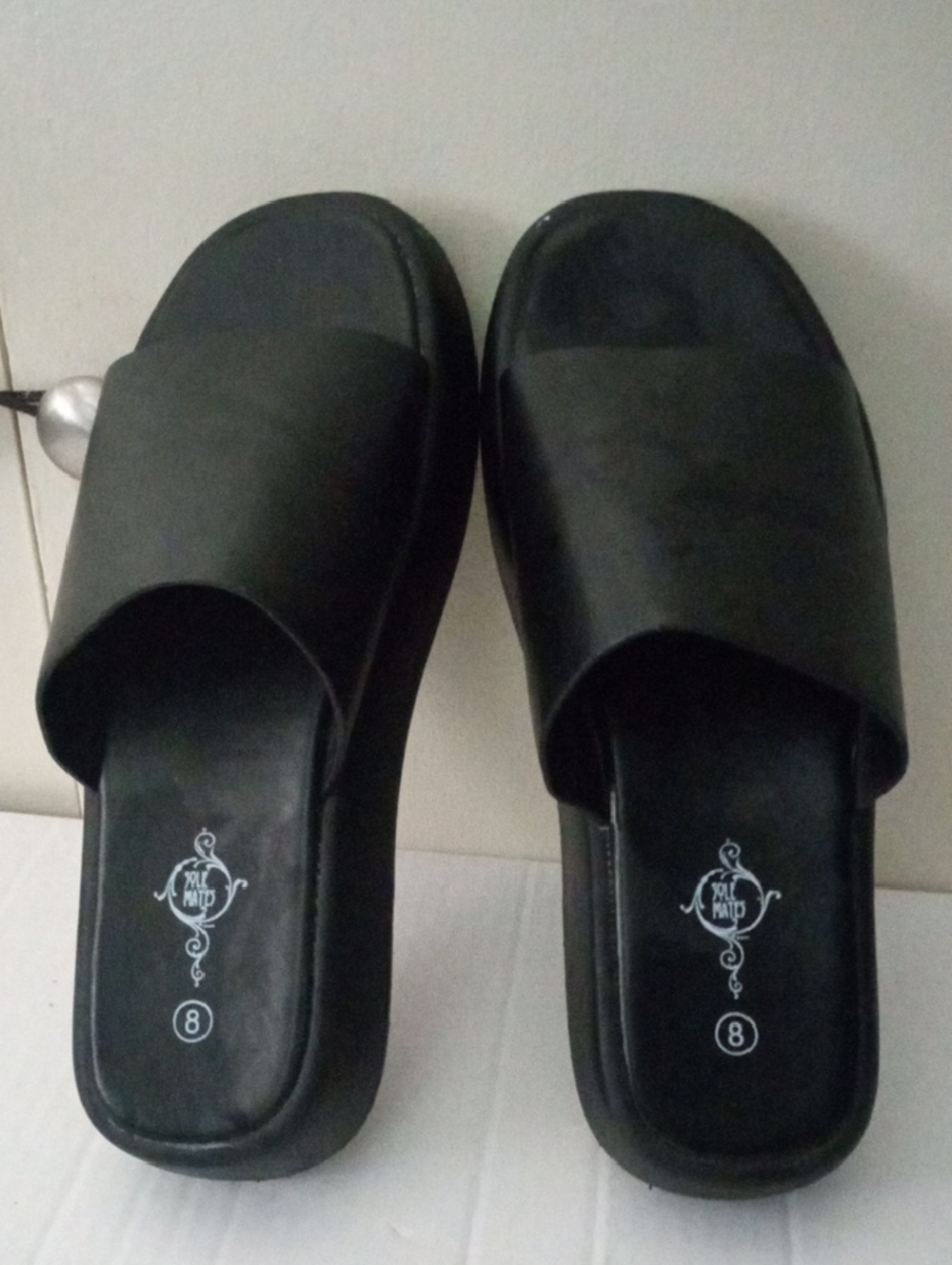 Sole Mates Black Slide Sandals Thick Sole Soft Foot-Bed Size 8